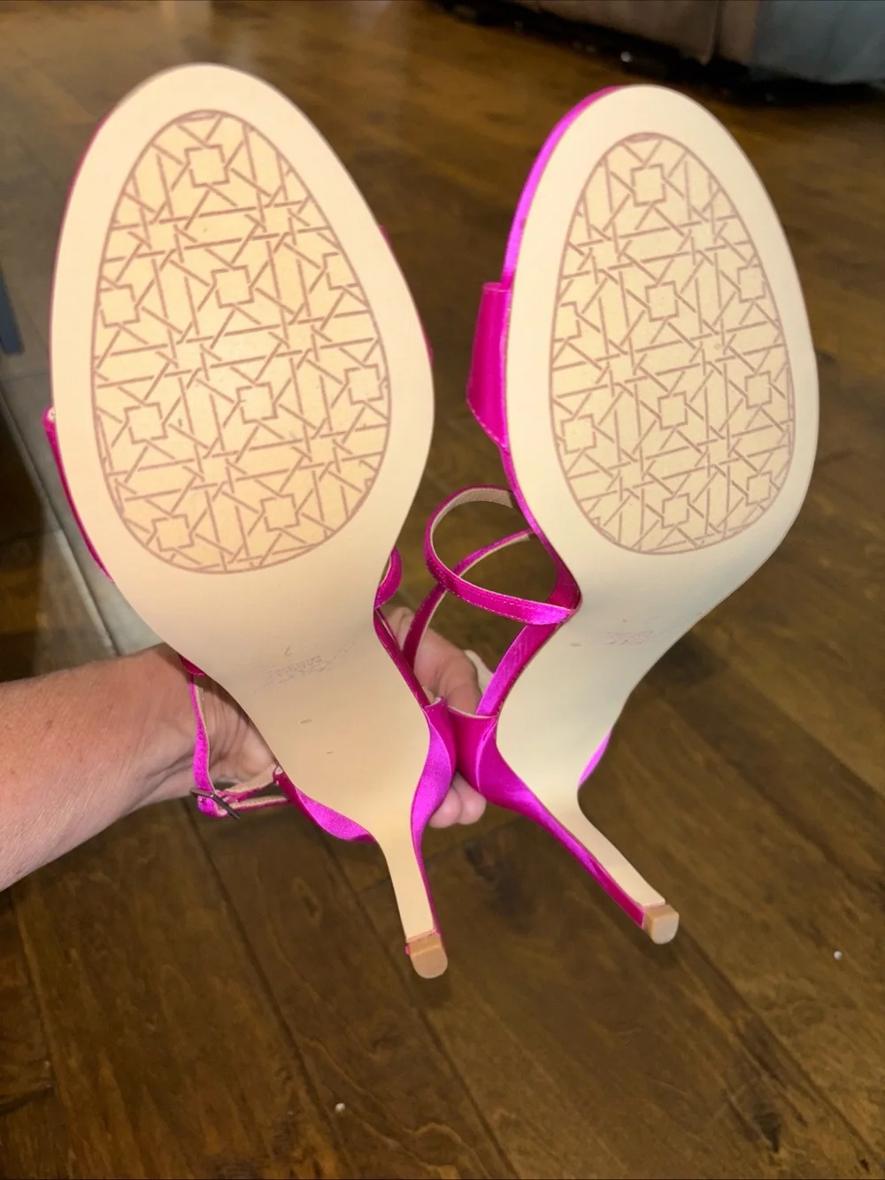 Jewel Badgley Mischka Sz 7 Strappy Satin High Heel Sandals in Fuchsia